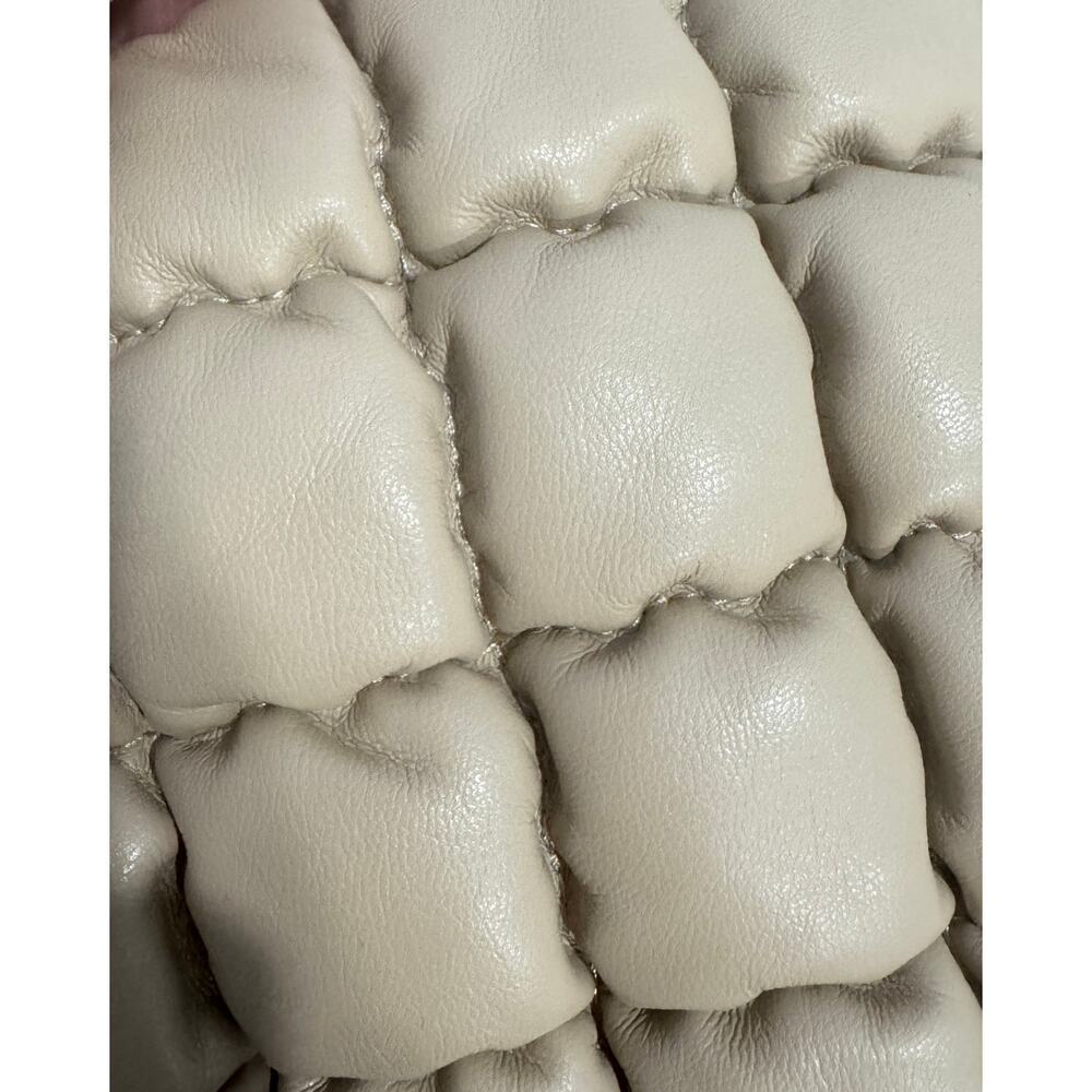 Expressions NYC Puffy Quilted Shoulder Bag Vegan Sustainable Handbag Purse - Picture 4 of 4